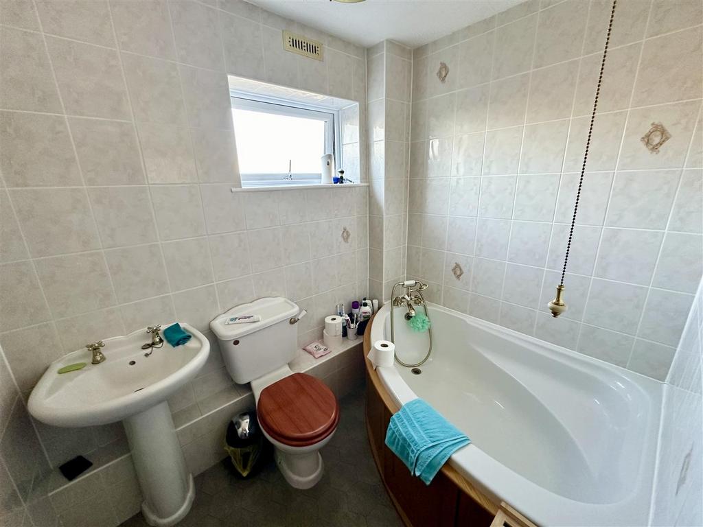 Bathroom.JPEG