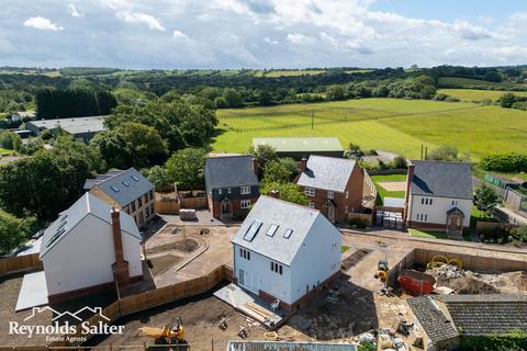 5 bedroom detached house for sale, Walnut Tree Close, Waltham Abbey EN9