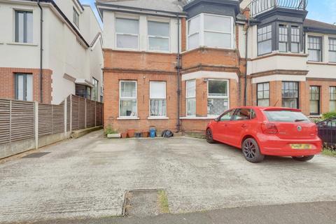 2 bedroom apartment for sale, Valkyrie Road, Westcliff-on-sea, SS0
