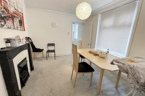 2 bedroom flat for sale, Boscombe