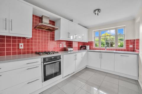 5 bedroom end of terrace house for sale, Belle Vue Close, Staines-upon-Thames, TW18