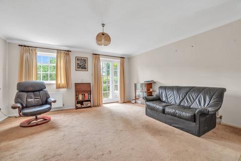 5 bedroom end of terrace house for sale, Belle Vue Close, Staines-upon-Thames, TW18