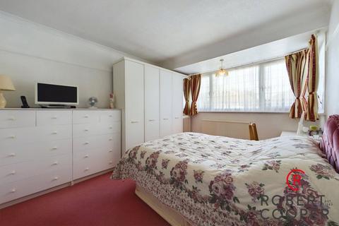 7 Ferncroft Avenue, Ruislip, HA4 9JE