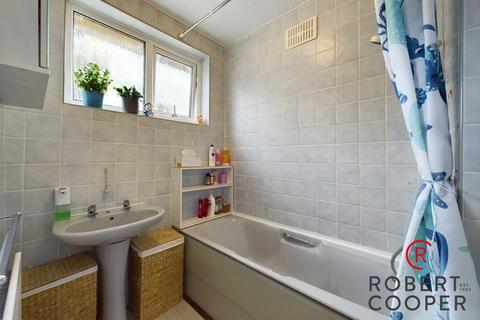 7 Ferncroft Avenue, Ruislip, HA4 9JE