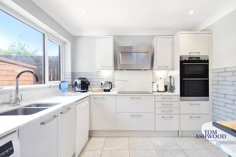 49 Turnage Road, Dagenham, RM8 1QT