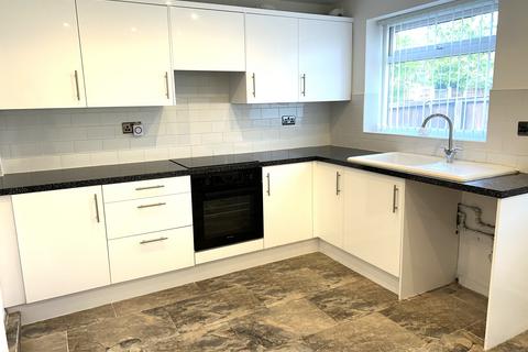 2 bedroom semi-detached house to rent, Lever Bridge Place, Bolton, BL3