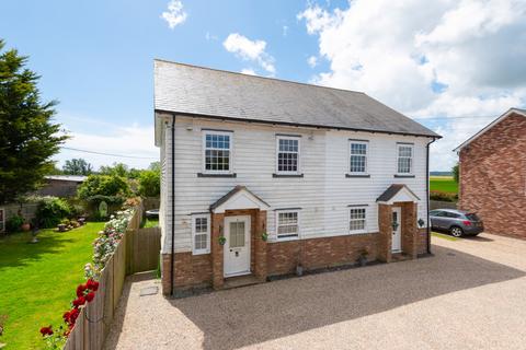 3 bedroom semi-detached house for sale, Applegate Court, Appledore