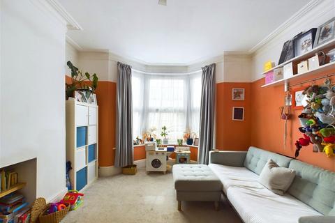 2 bedroom flat for sale, Charlecote Road, Worthing, BN11 1LX