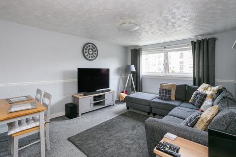 9/4 Calder Grove, Edinburgh, EH11 4NB