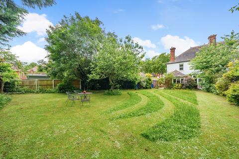 4 bedroom semi-detached house for sale, Wendover Road, Bromley