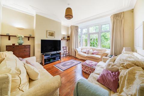 4 bedroom semi-detached house for sale, Wendover Road, Bromley