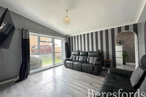 3 bedroom bungalow for sale, Ford Lane, Rainham, RM13