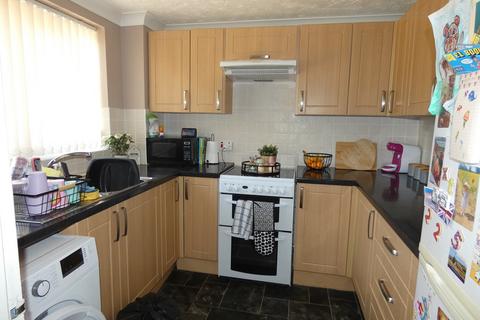 2 bedroom end of terrace house to rent, Teasel Drive, Thetford, IP24 2YL