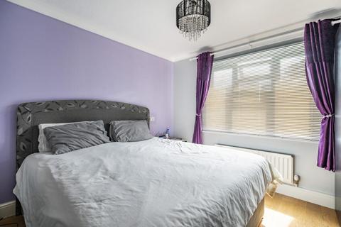 2 bedroom flat for sale, Selhurst Road, South Norwood