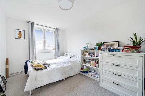 3 bedroom flat for sale, Pardoner Street, Borough