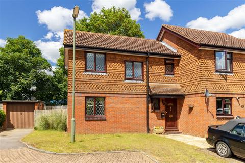 3 bedroom end of terrace house for sale, Weald Close, Shalford, Guildford GU4 8HX