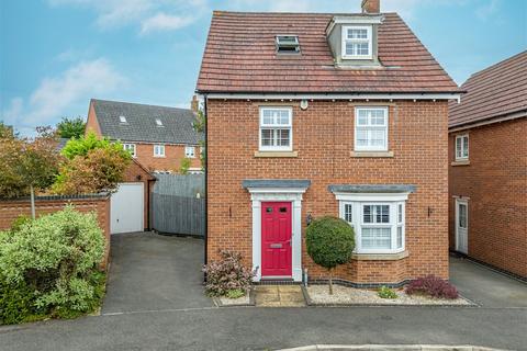 4 bedroom detached house for sale, Finch Road, Leicester LE8