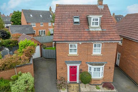 4 bedroom detached house for sale, Finch Road, Leicester LE8