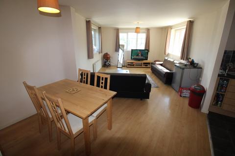 2 bedroom apartment to rent, Caxton Court, Burton upon Trent DE14