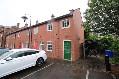 2 bedroom townhouse to rent, Horninglow Street, Burton upon Trent DE14