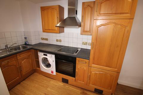 2 bedroom townhouse to rent, Horninglow Street, Burton upon Trent DE14