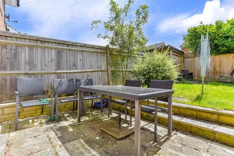 10 Welton Close, Tonbridge, TN9 2QX