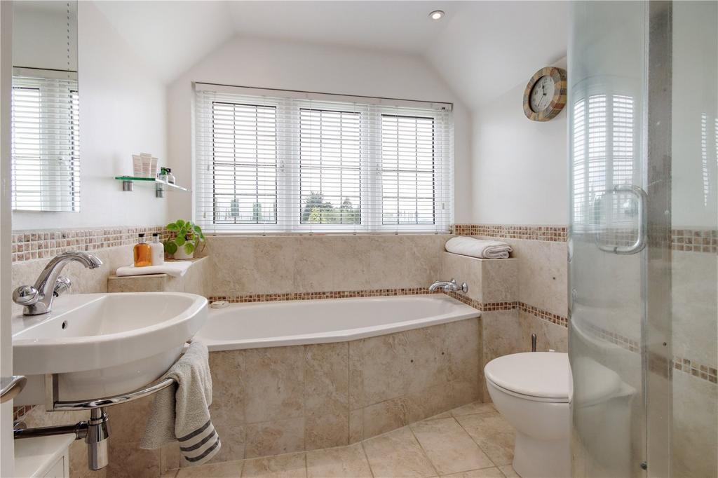 En Suite Bathroom