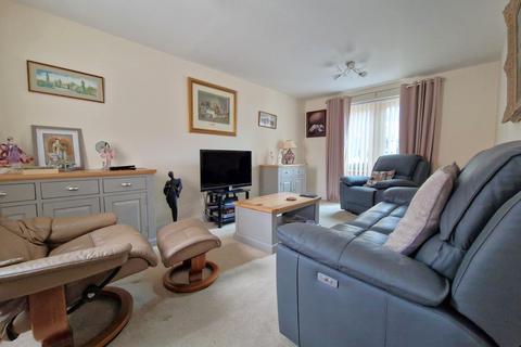 4 bedroom detached house for sale, Bayntun Drive, Lee-On-The-Solent, Hampshire, PO13