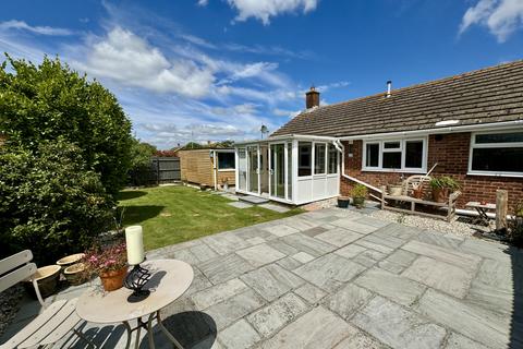 2 bedroom bungalow for sale, Hamlands Lane, Willingdon, Eastbourne, East Sussex, BN22