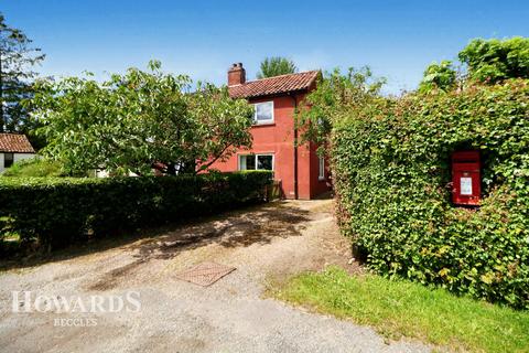 3 bedroom semi-detached house for sale, Station Road, Geldeston