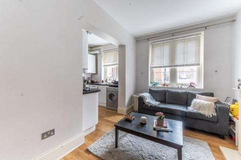 2 bedroom flat for sale, 43 Elm Park Mansions, Park Walk, London, SW10 0AW