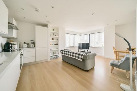 2 bedroom flat for sale, Ocean Way, Ocean Village, Southampton, Hampshire, SO14