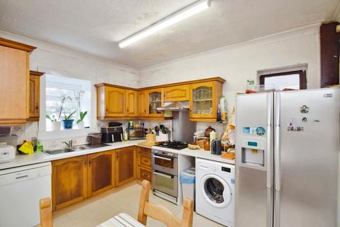 3 bedroom end of terrace house for sale, Llwynhendy Road, Llanelli SA14