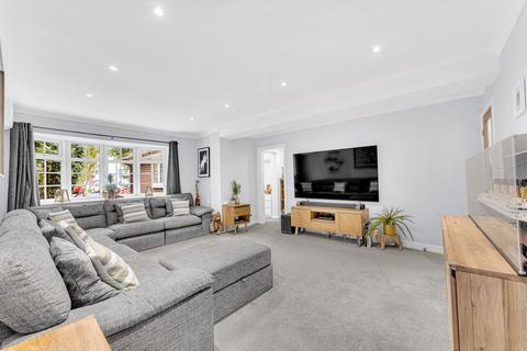 4 Cadshaw Close, Birchwood, Warrington, WA3 7LR