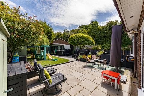 4 Cadshaw Close, Birchwood, Warrington, WA3 7LR