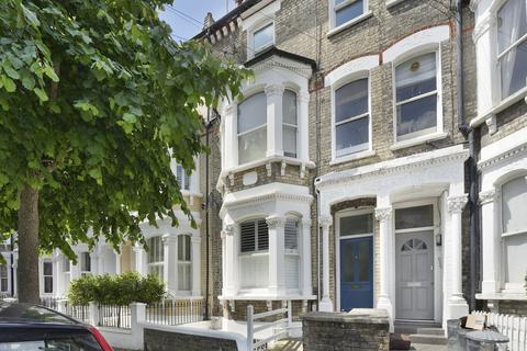 3 bedroom flat for sale, Almeric Road, London, SW11