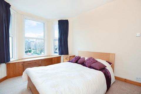 2 bedroom flat for sale, Pelham Road, Wimbledon