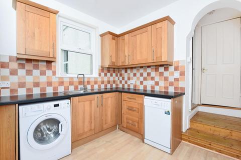 2 bedroom flat for sale, Pelham Road, Wimbledon