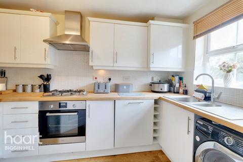14 Curchin Close, Biggin Hill, Westerham, TN16 3GF
