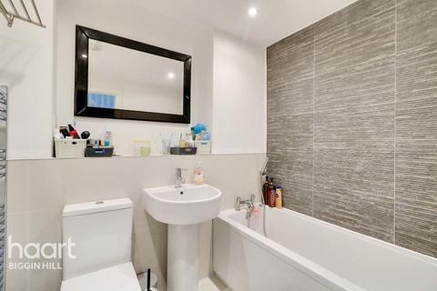 14 Curchin Close, Biggin Hill, Westerham, TN16 3GF