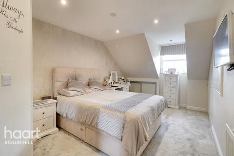 14 Curchin Close, Biggin Hill, Westerham, TN16 3GF