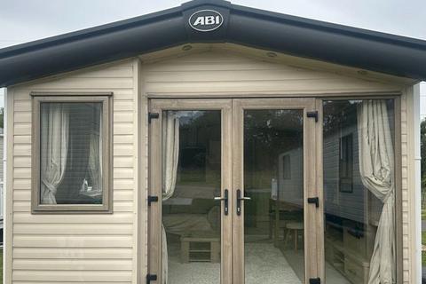 2 bedroom static caravan for sale, Caldecott Hall Country Park, , Beccles Road NR31