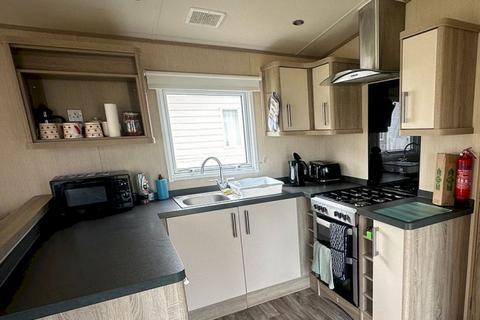 2 bedroom static caravan for sale, Caldecott Hall Country Park, , Beccles Road NR31