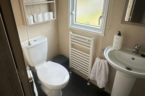 2 bedroom static caravan for sale, Caldecott Hall Country Park, , Beccles Road NR31