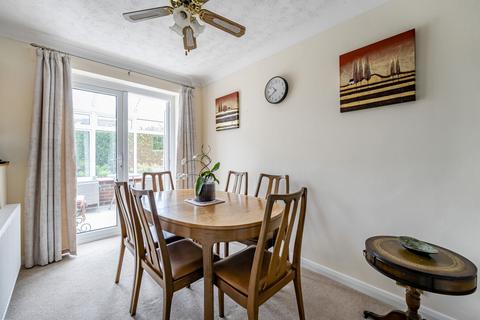15 Tilstone Close, Eton Wick, Windsor, SL4 6NG