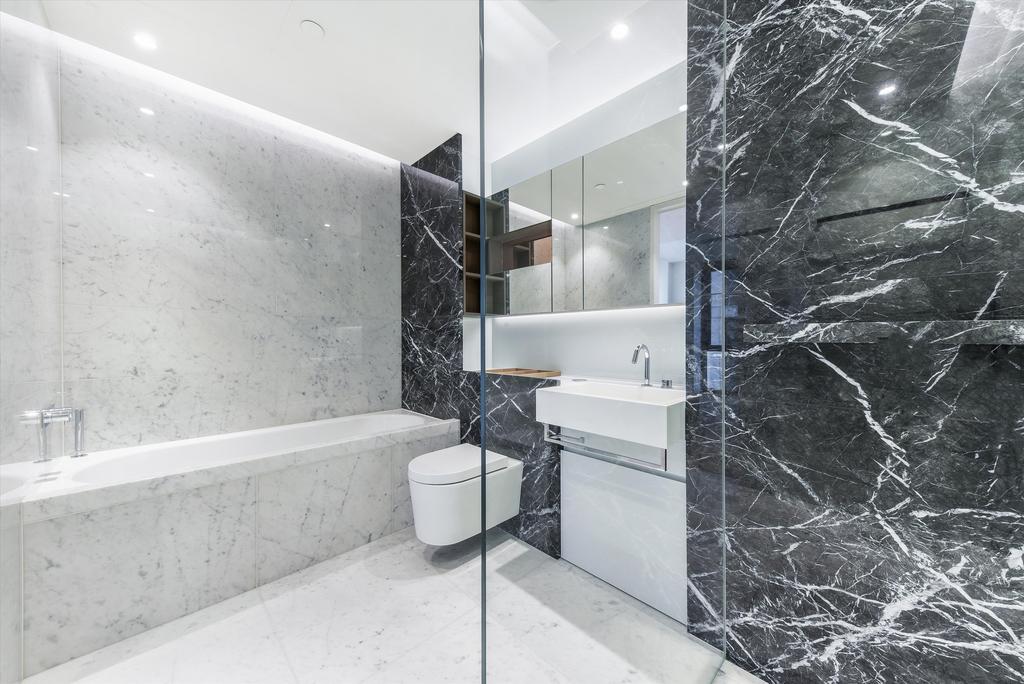 En suite Bathroom