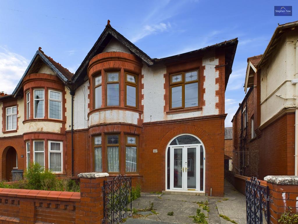 Lincoln Road, Blackpool, FY1 4 bed semidetached house for sale £150,000