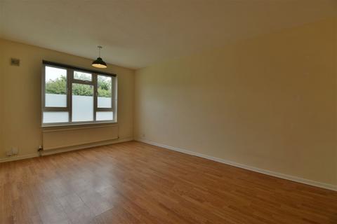 1 bedroom flat for sale, Glendale Avenue, Newbury RG14