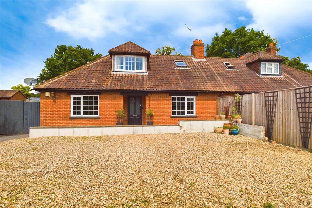 Springwood Lane, Burghfield Common... 4 bed semidetached house for sale £550,000