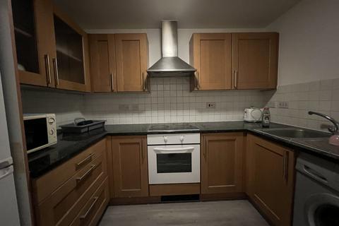 4 bedroom flat share to rent, 35 Sherwood Gardens, London, E14